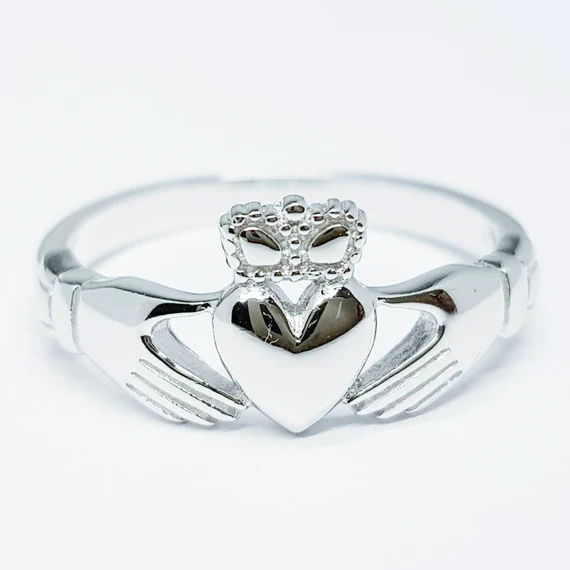 From Love to Legacy: The Journey of Claddagh Rings Through Time