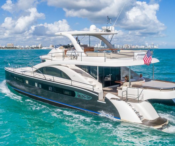 Yacht Voyage: Miami Yacht Rental Retreat